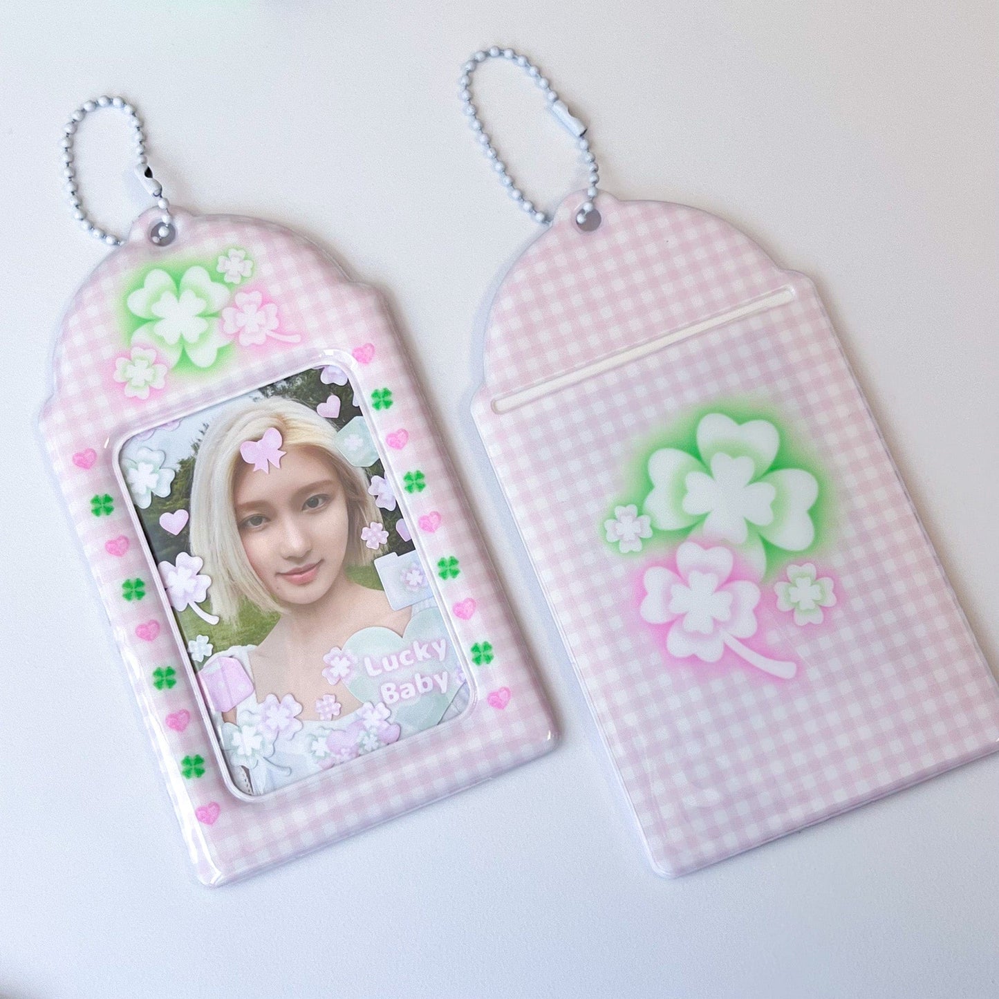 MINS STUDIOS Spring Clover Card Holder