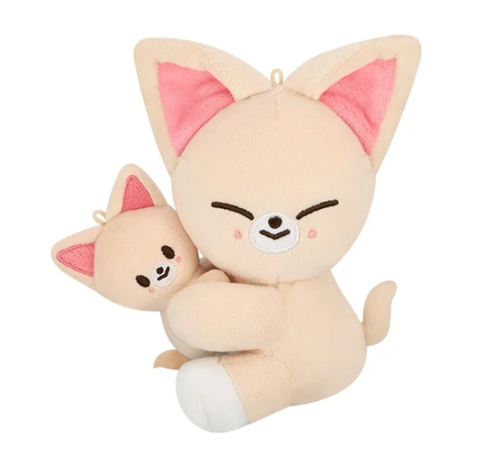 Stray Kids <dominATE : celebrATE> Merch (SKZOO MAGNET PLUSH SET)
