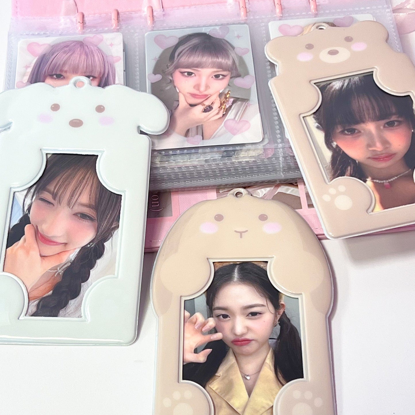 MINS STUDIOS Puppy Card Holder