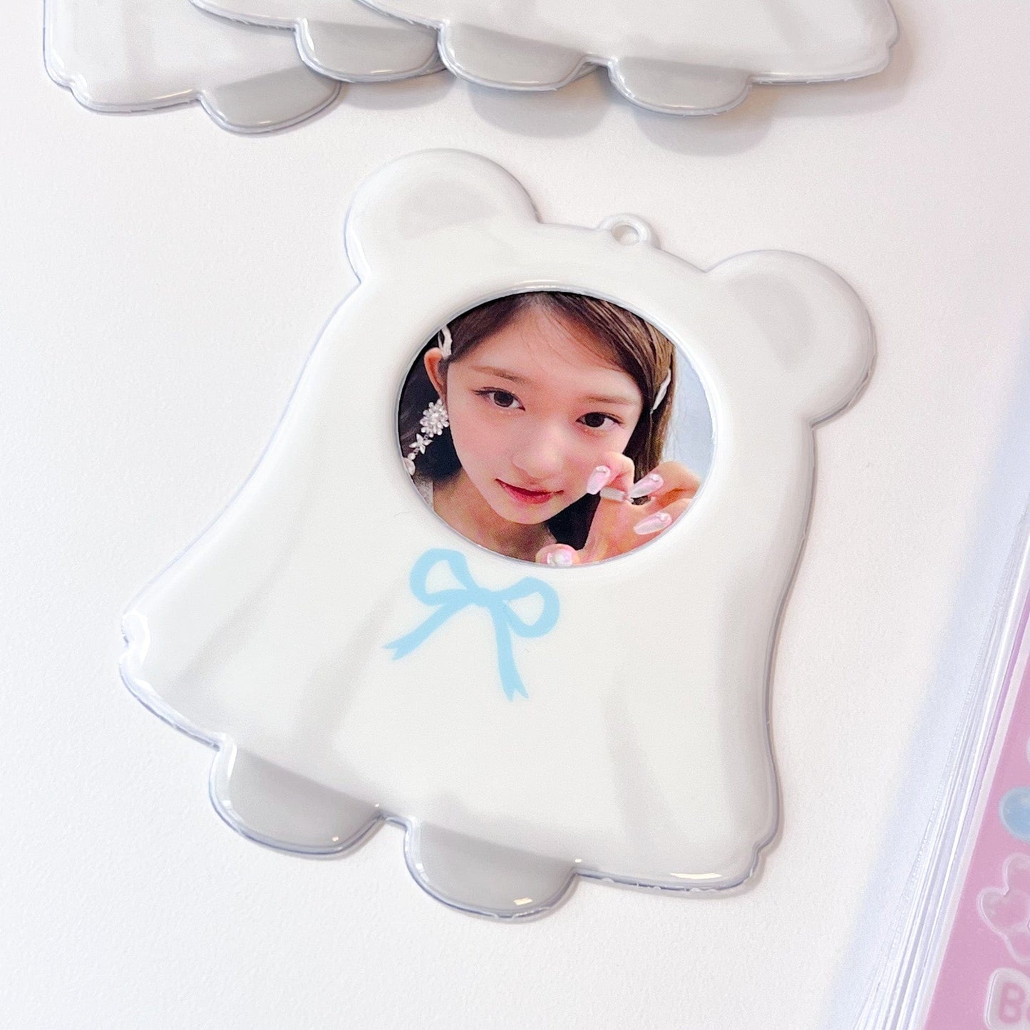 MINS STUDIOS Ghost Bear Card Holder