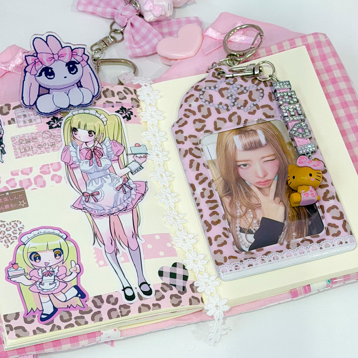MINS STUDIOS Gyaru Card Holder