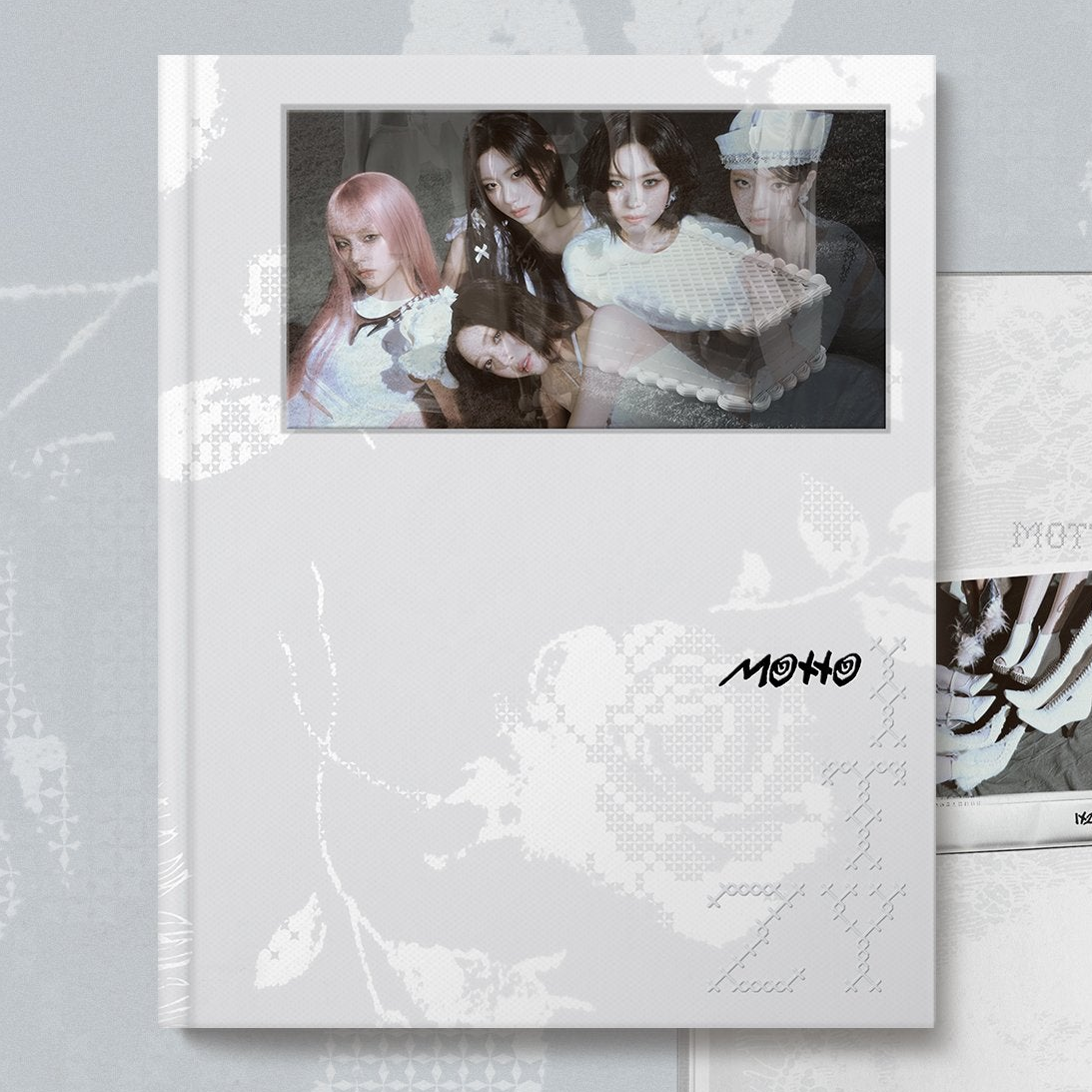 ITZY 12TH MINI ALBUM - MOTTO (PHOTOBOOK VER.)
